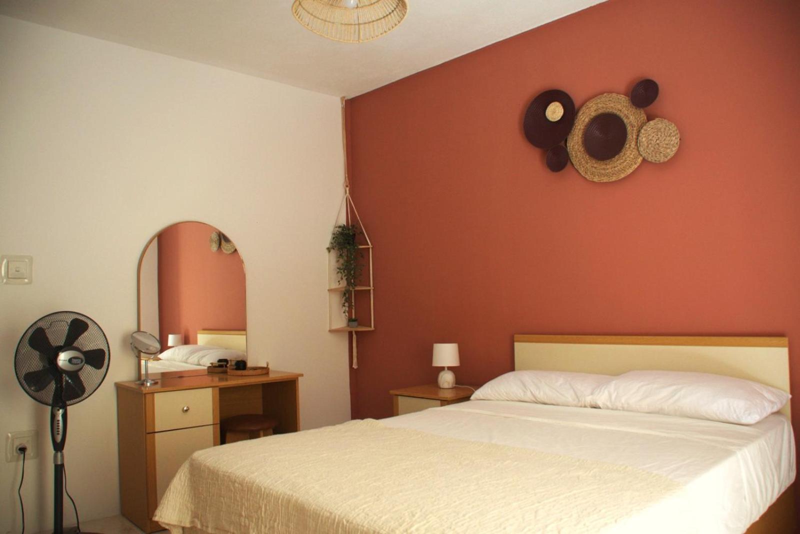 Seaside Serenity - A Lovely Apartment With Views Мелліха Екстер'єр фото