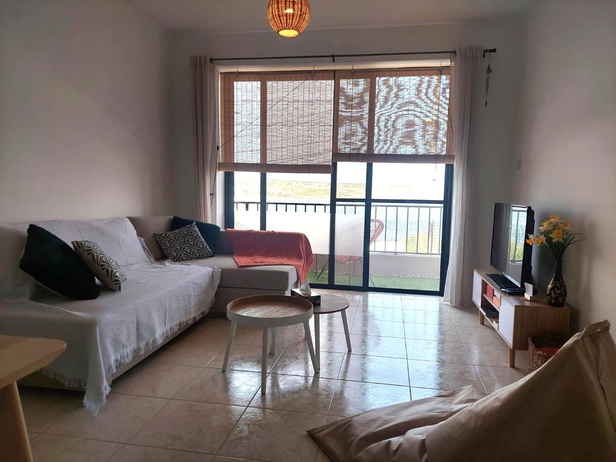 Seaside Serenity - A Lovely Apartment With Views Мелліха Екстер'єр фото